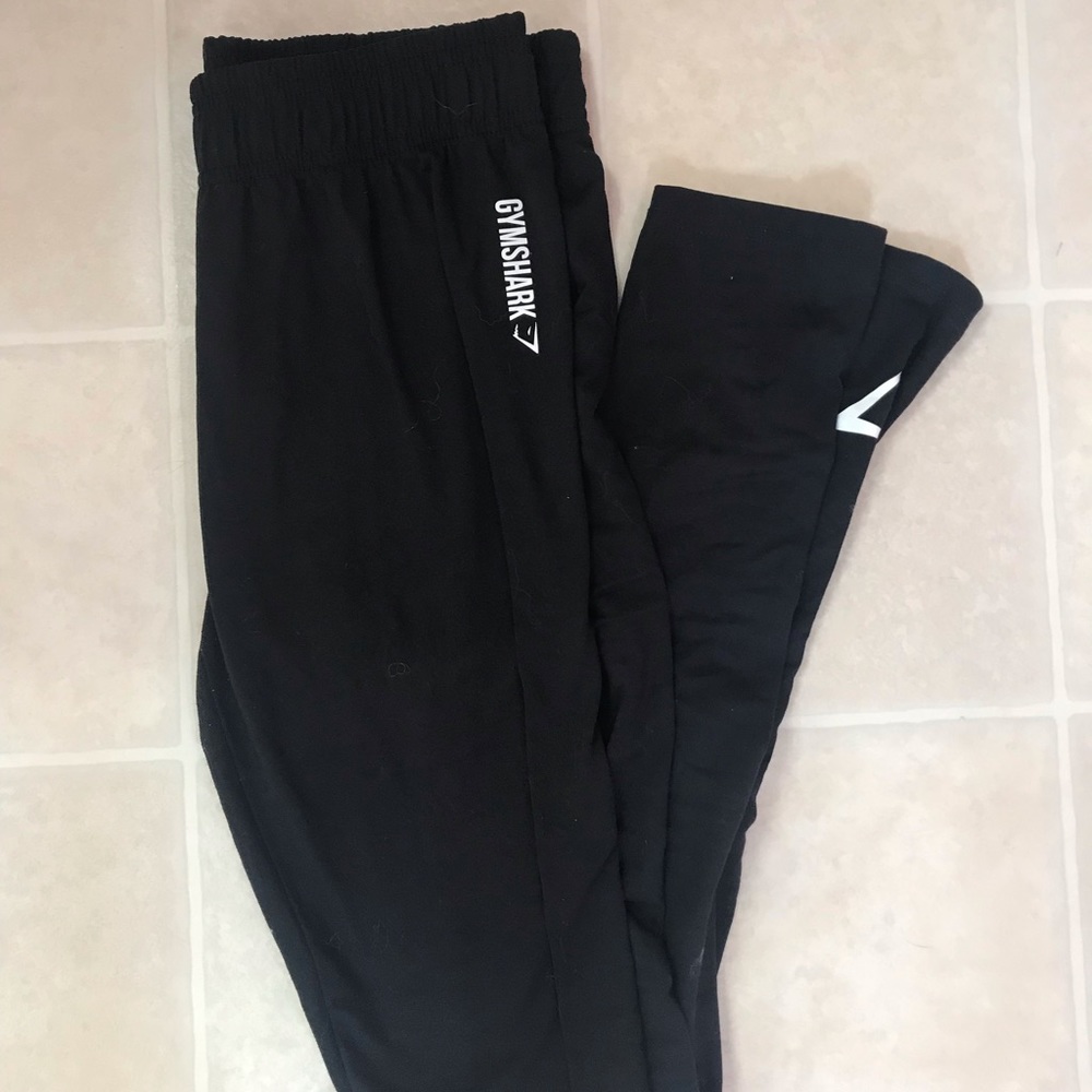 Black gymshark leggings